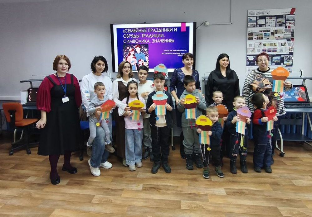 Участники МАМИНОЙ И ПАПИНОЙ ШКОЛЫ