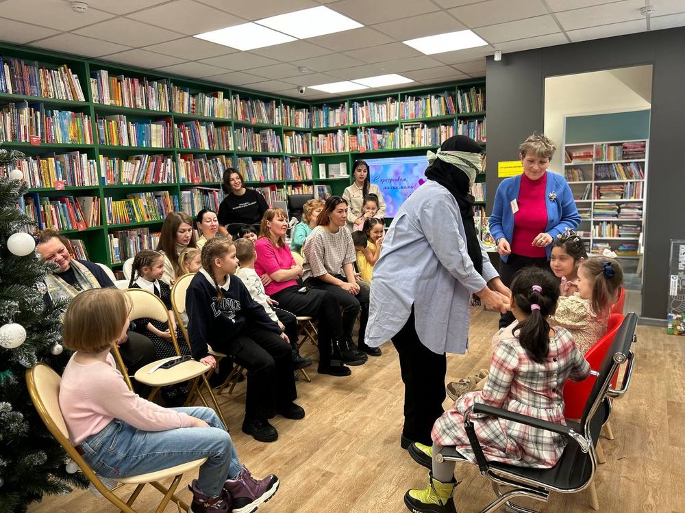 Беседа «Я и мама» в библиотеке (детской) № 5